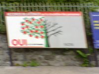 affiche d'arbre avec fruits et d'arbre mort